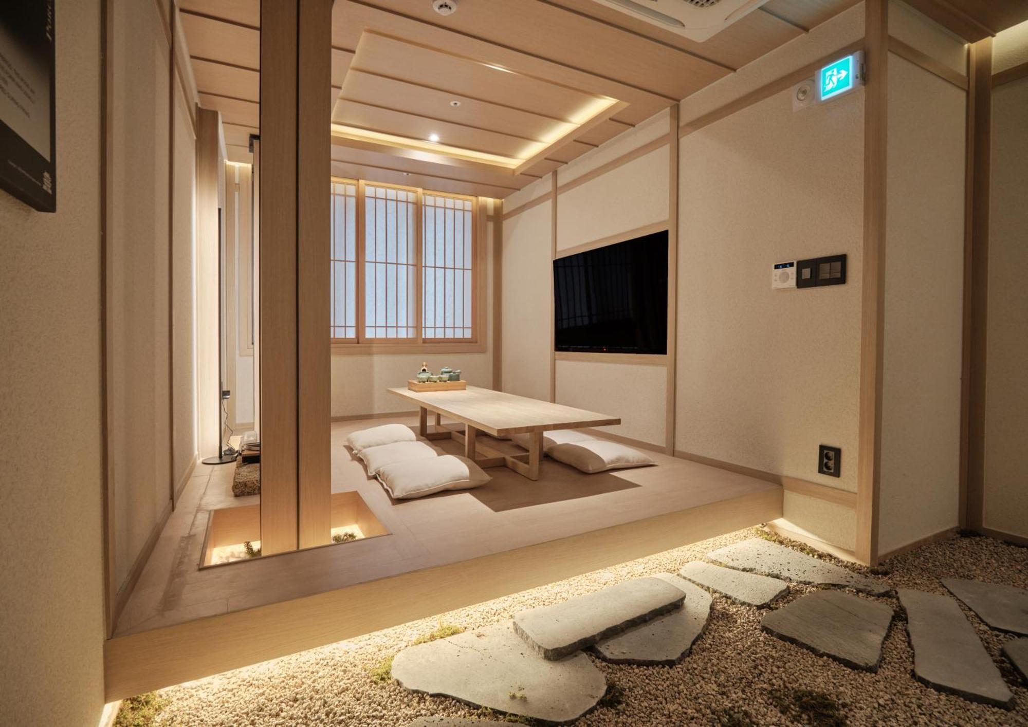 Uh Suite Central Seoul Exterior photo